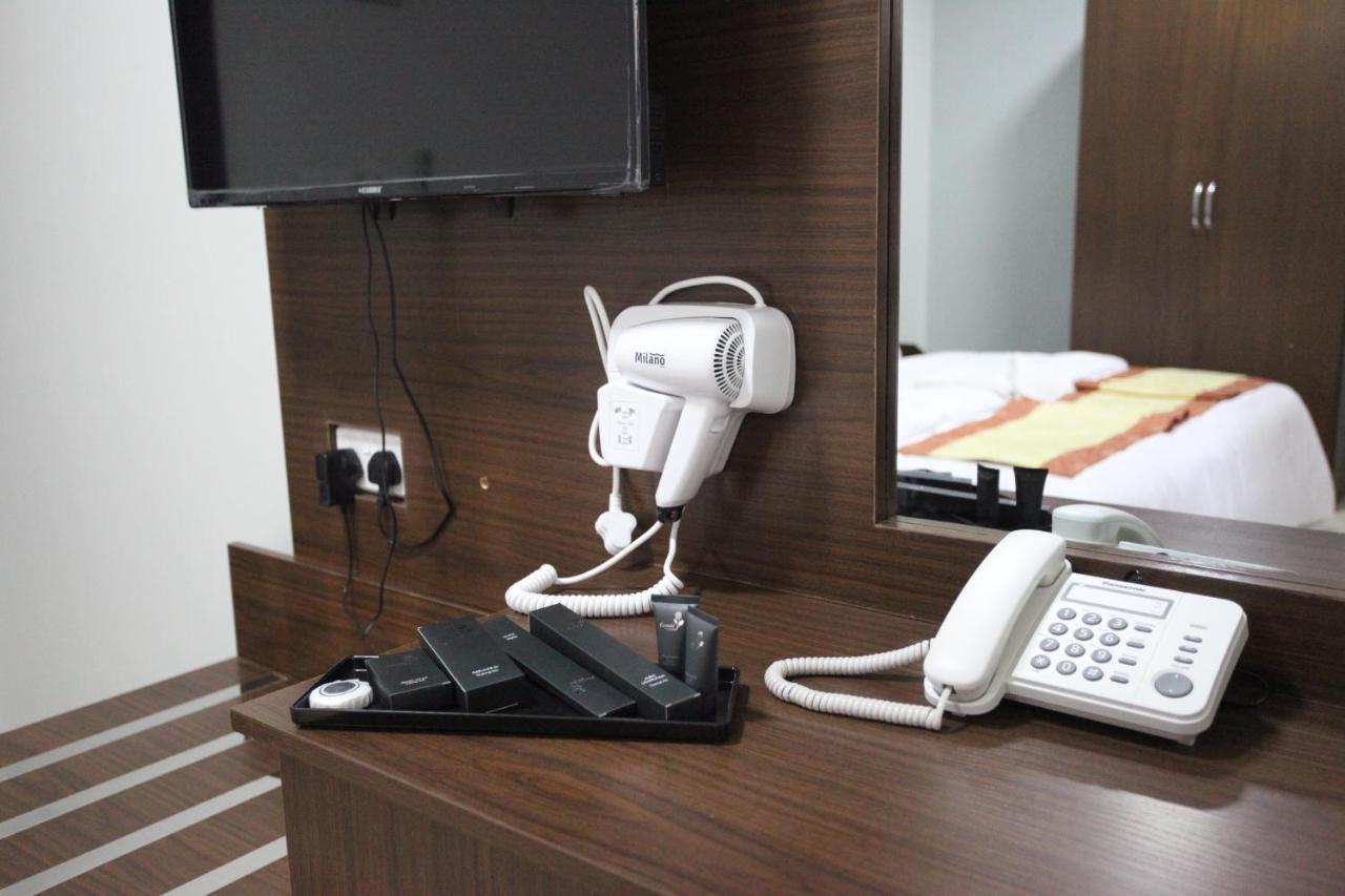 Almanzel Hotel Apartments 马斯喀特 外观 照片