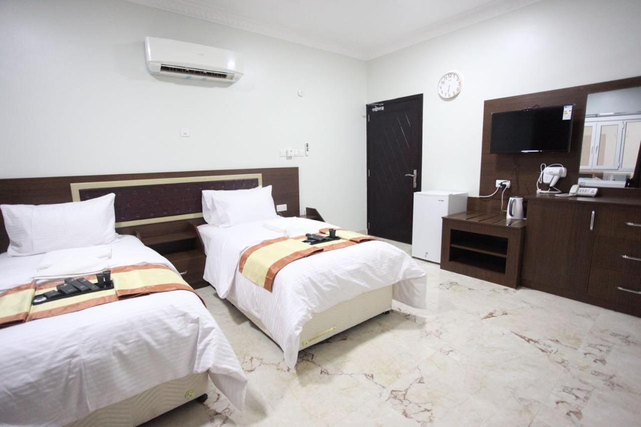 Almanzel Hotel Apartments 马斯喀特 外观 照片