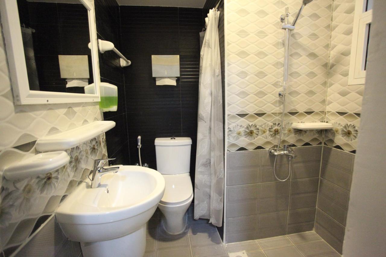 Almanzel Hotel Apartments 马斯喀特 外观 照片